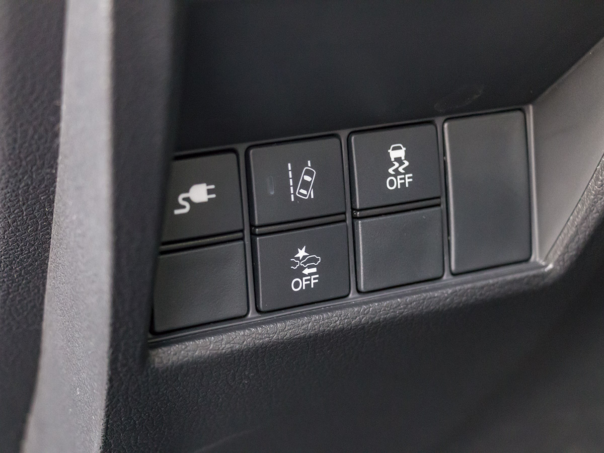 36 2018 Honda Clarity PHEV Interior KBB