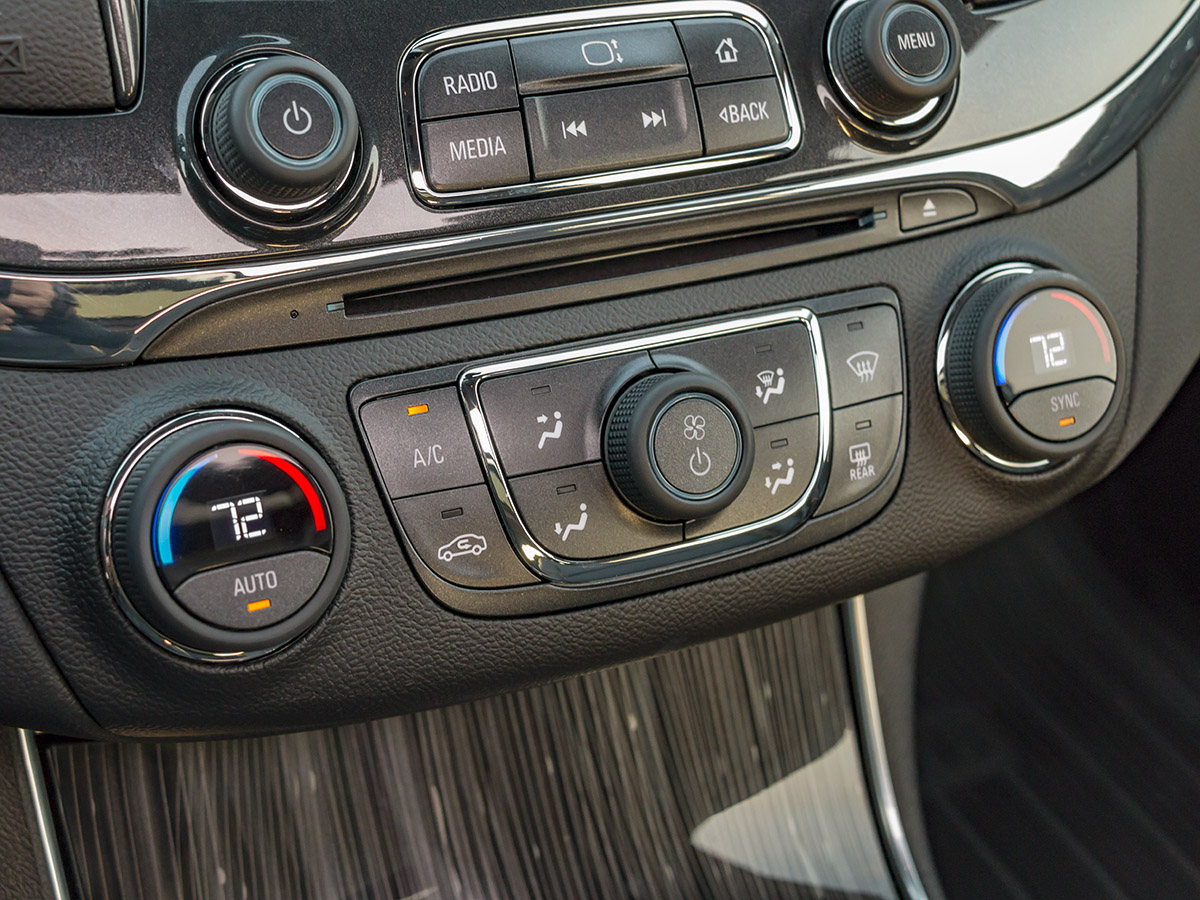 38 2018 Chevrolet Impala Interior KBB