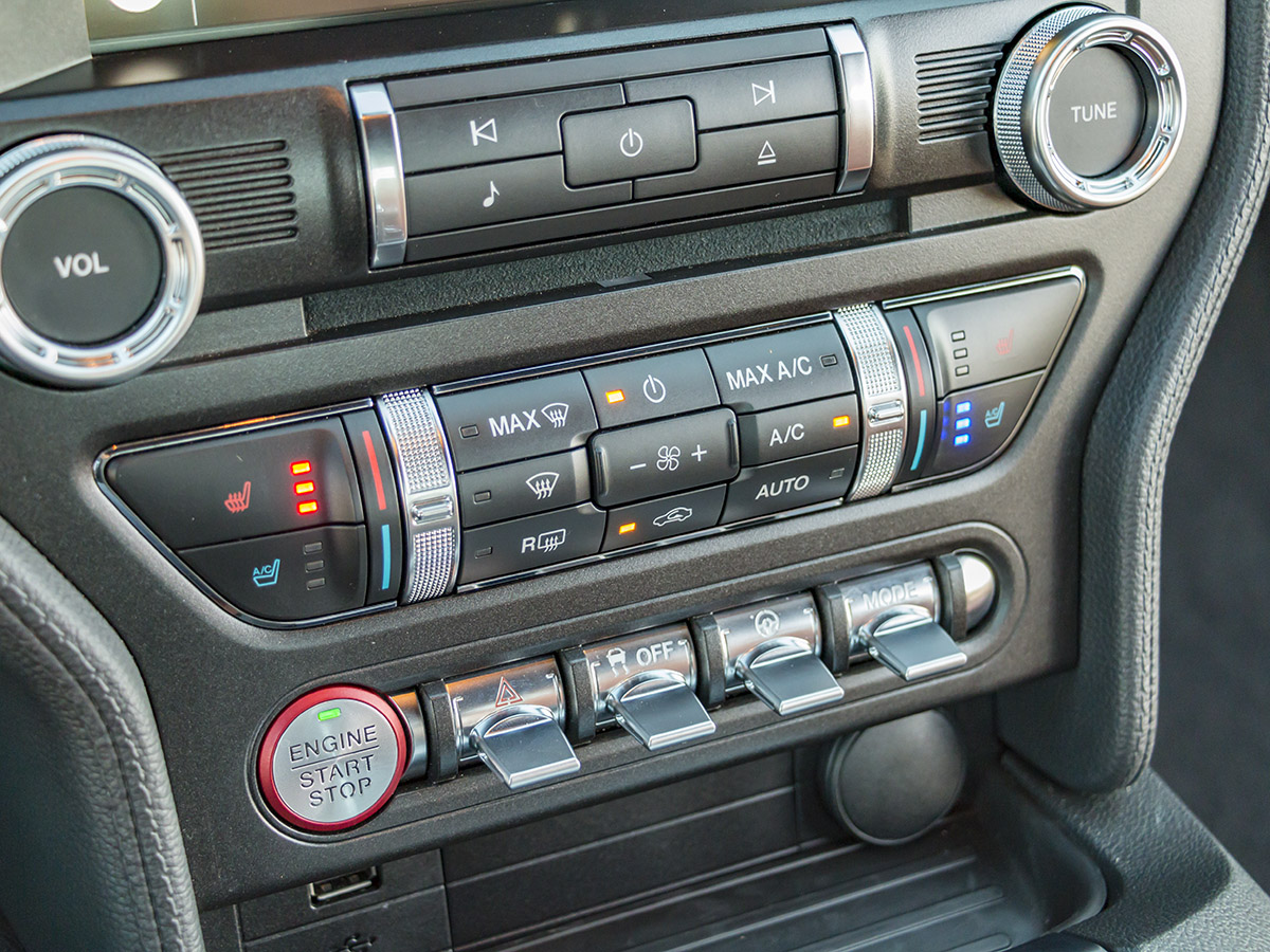 41 2018 Ford Mustang GT Interior KBB