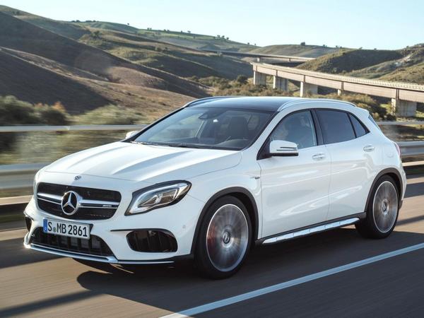 41 2018 Mercedes Amg Glk45 4matic
