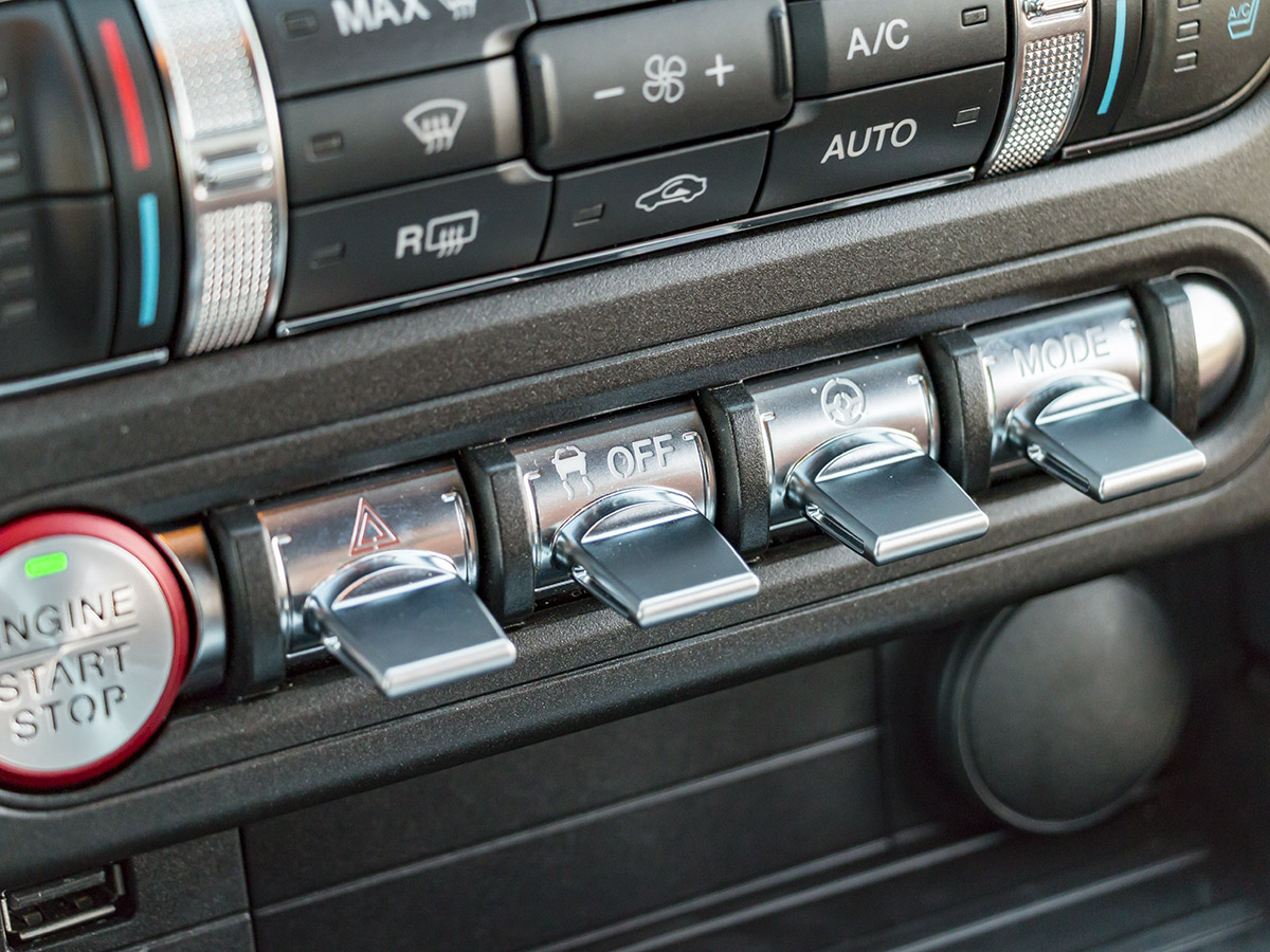 42 2018 Ford Mustang GT Interior KBB
