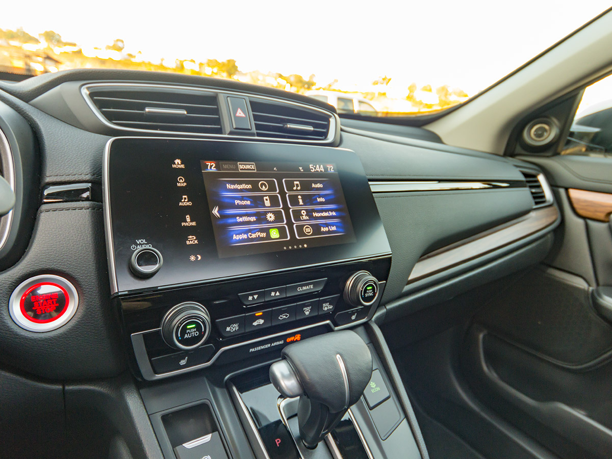 43 2017 Honda CR V Interior BB KBB