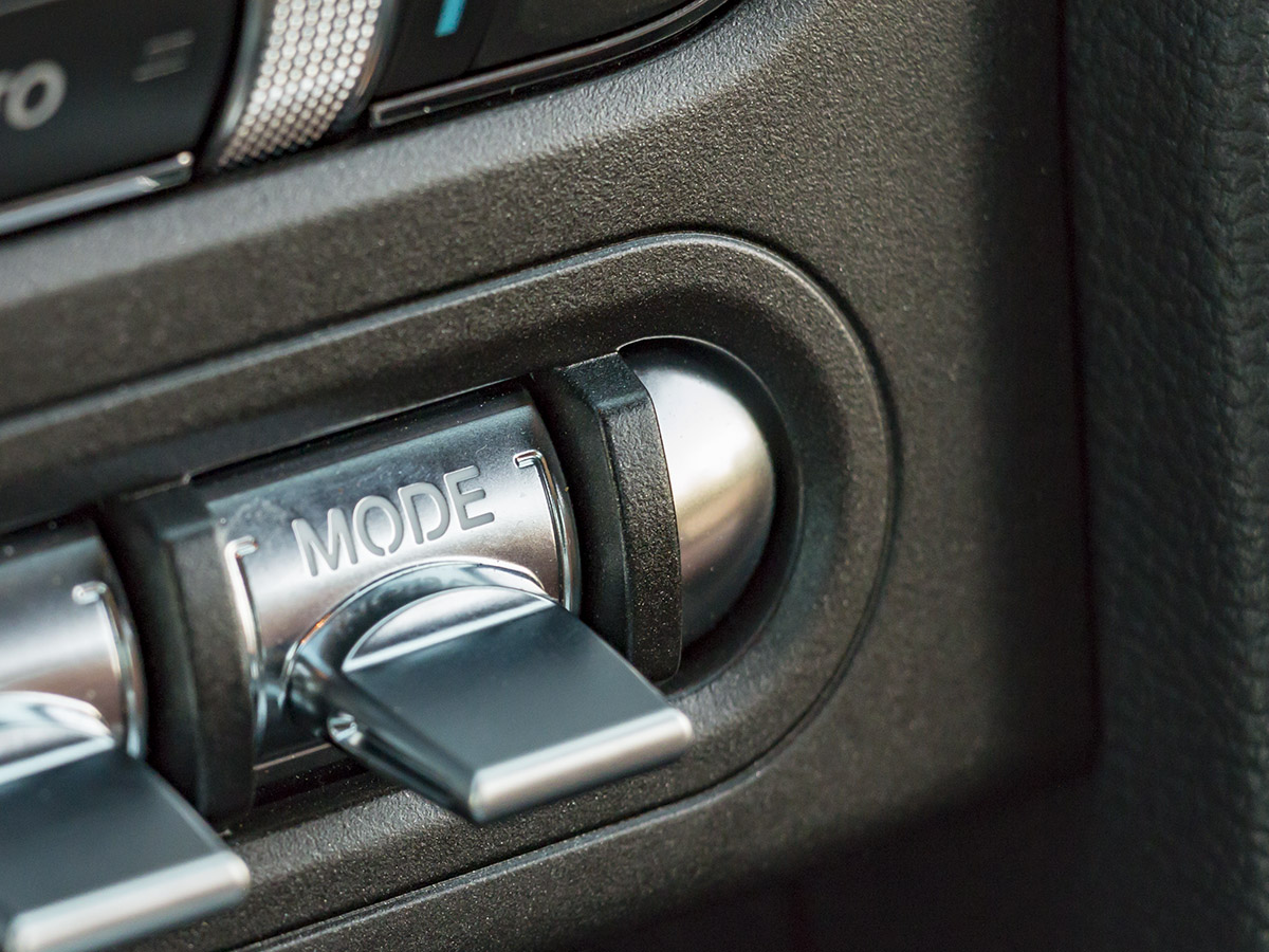 43 2018 Ford Mustang GT Interior KBB