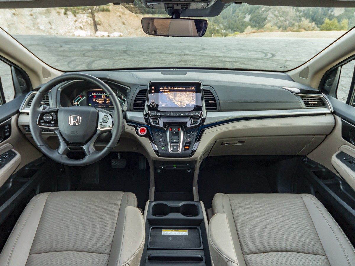 43 2018 Honda Odyssey LT Interior KBB