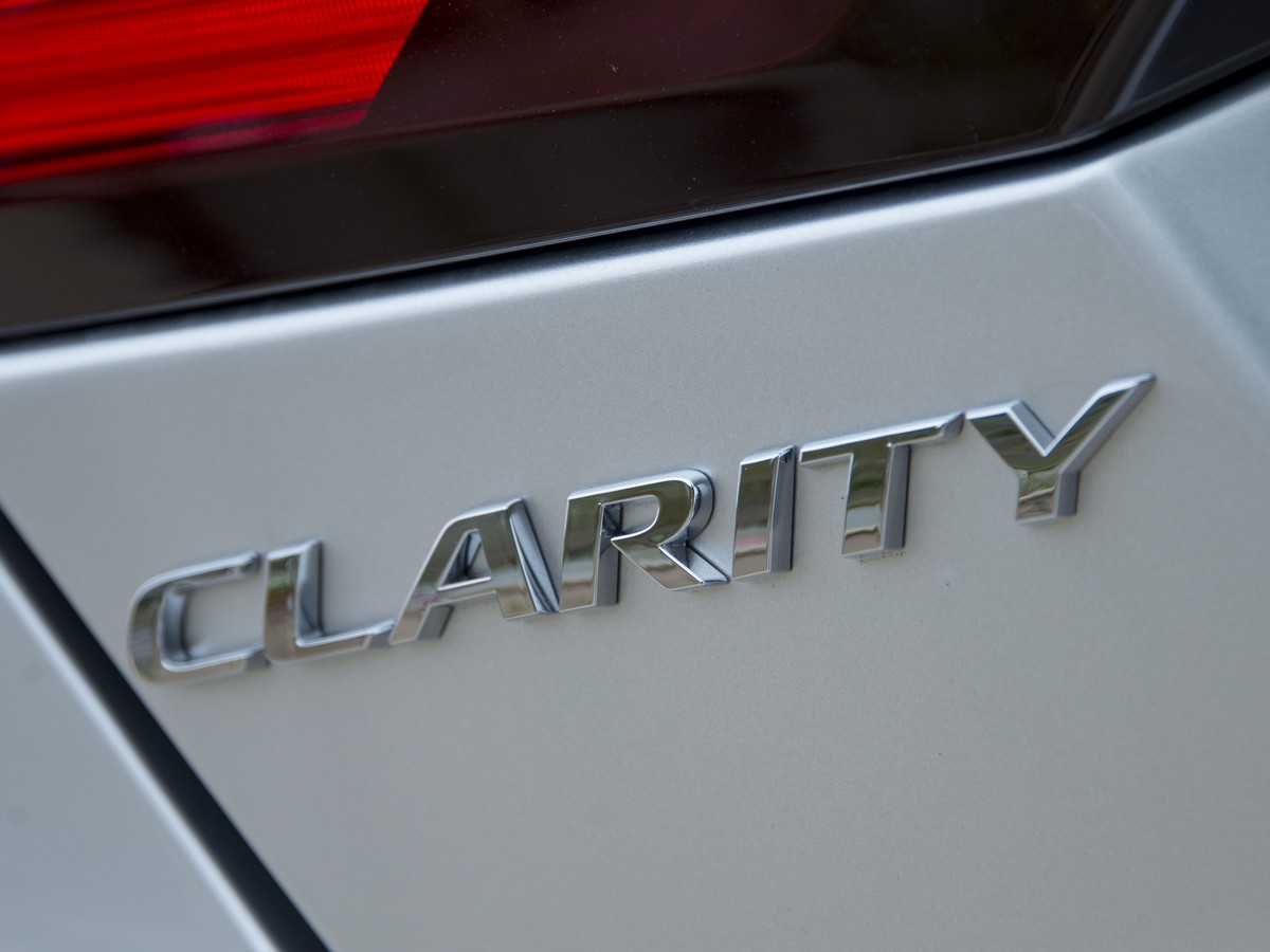 47 2019 Honda Clarity KBB