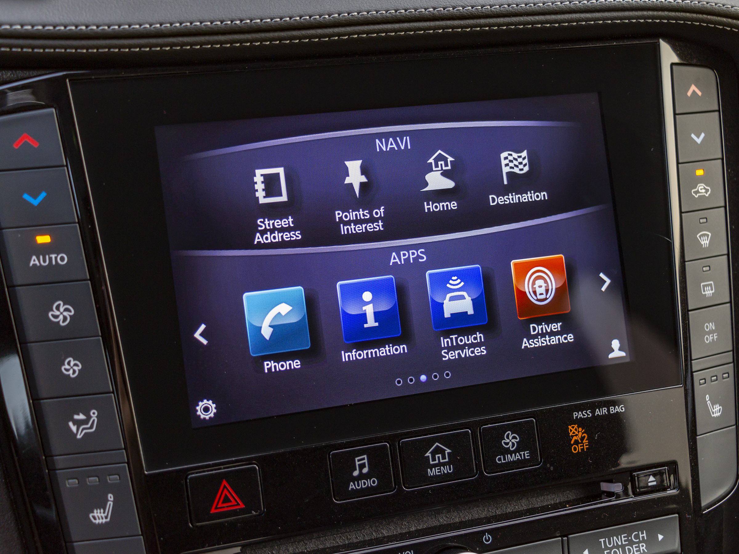 53 2019 Infiniti QX50 LT Interior KBB