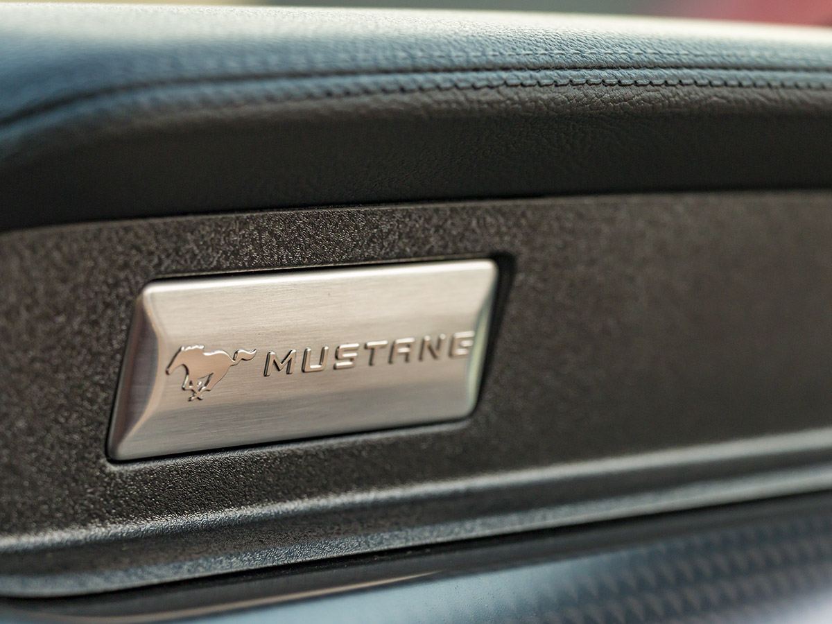 55 2018 Ford Mustang GT Interior KBB