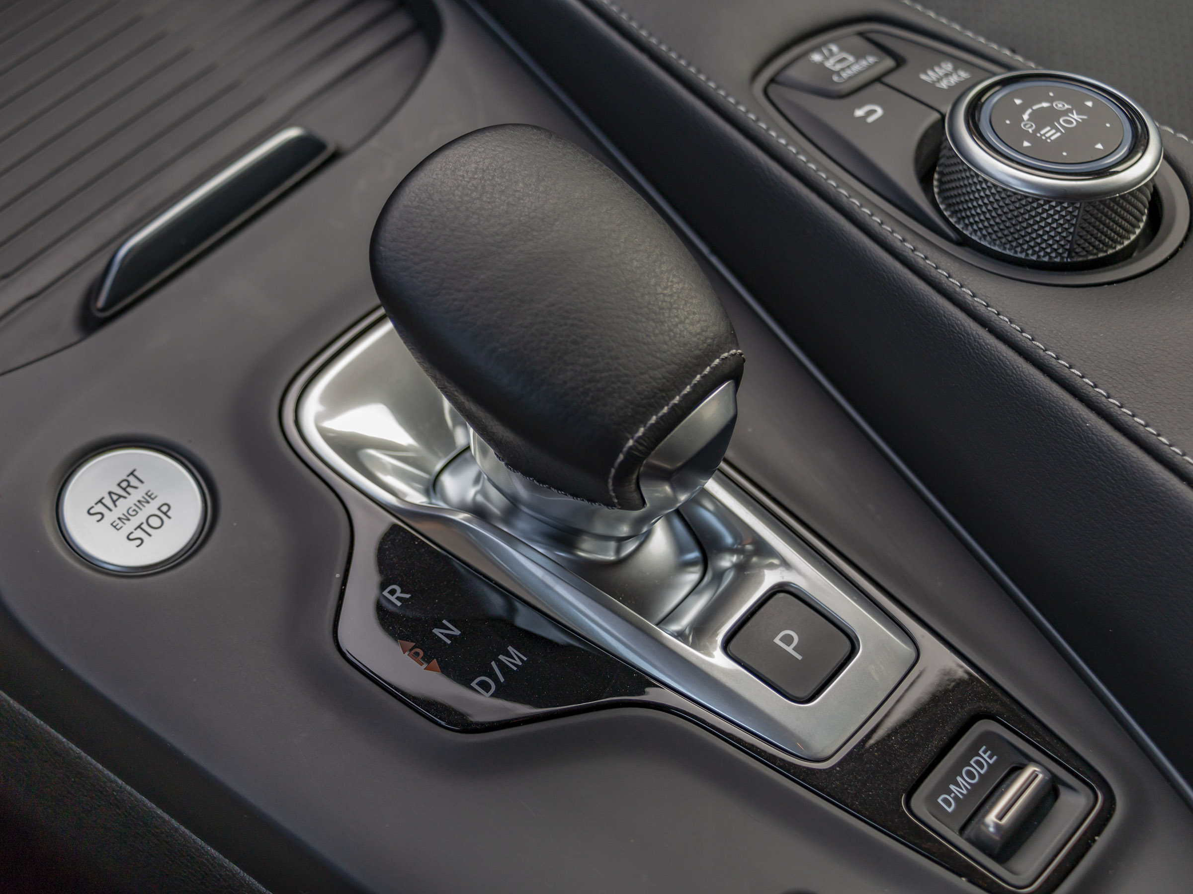60 2019 Infiniti QX50 LT Interior KBB