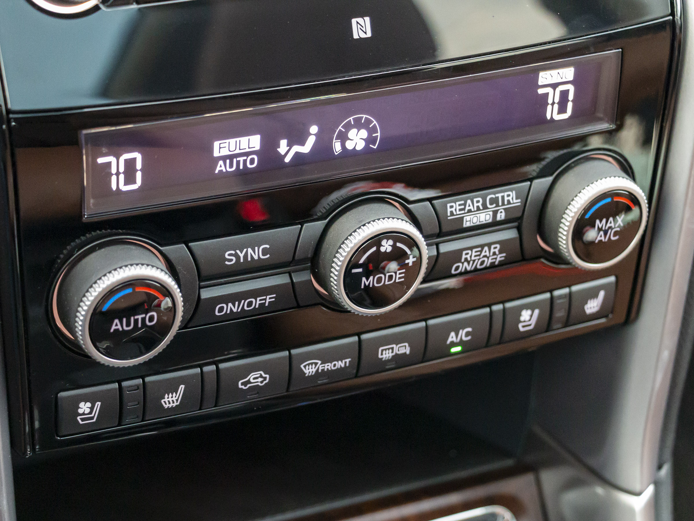 66 2019 Subaru Ascent LT Interior KBB