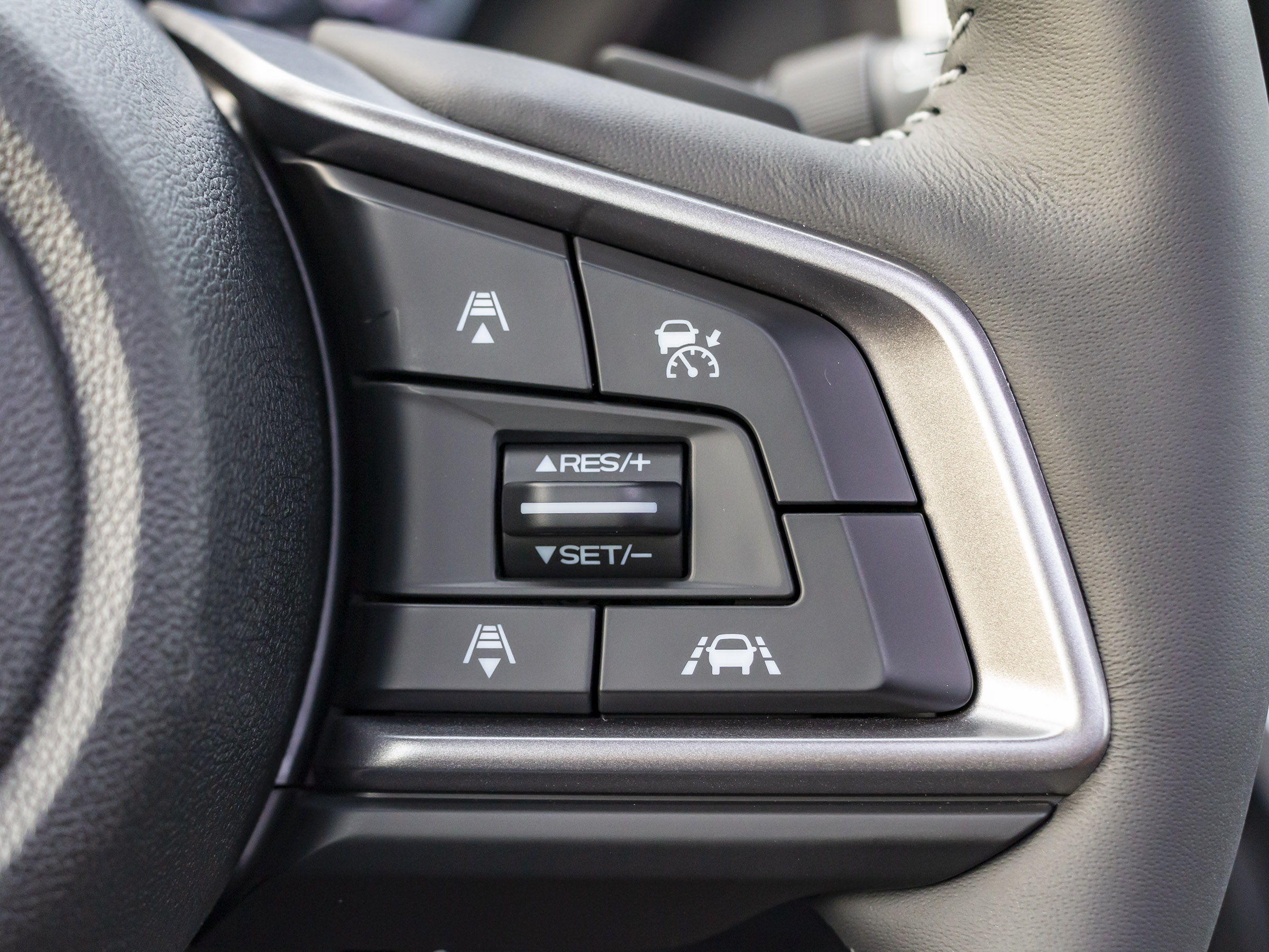 71 2019 Subaru Ascent LT Interior KBB