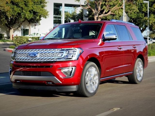75 2018 Ford Expedition Action Front Bb