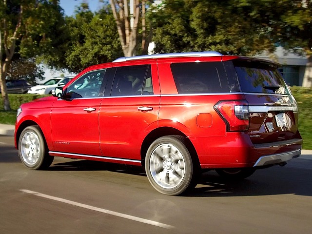 76 2018 Ford Expedition Action Rear Bb