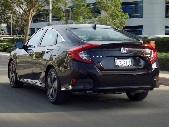 76 2018 Honda Civic Action Rear Bb