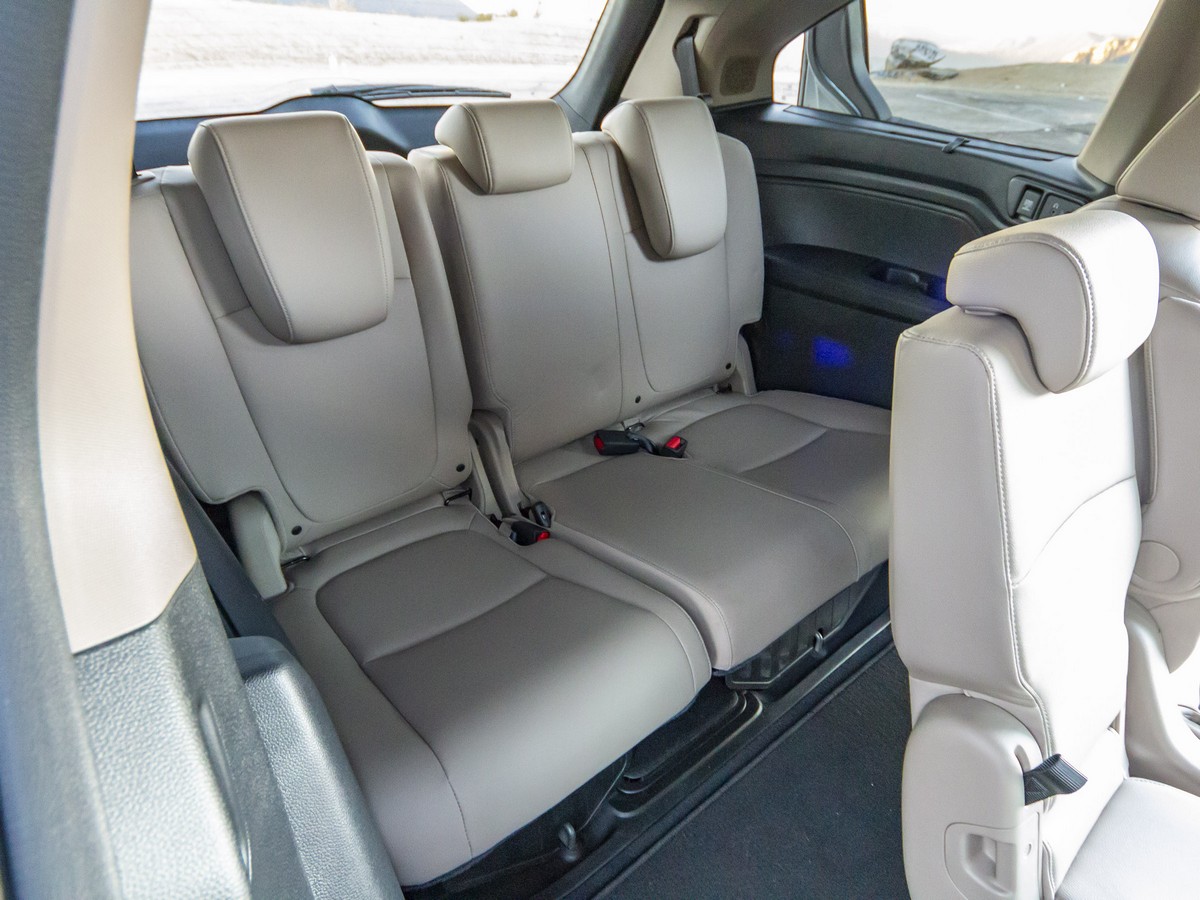 88 2018 Honda Odyssey LT Interior KBB