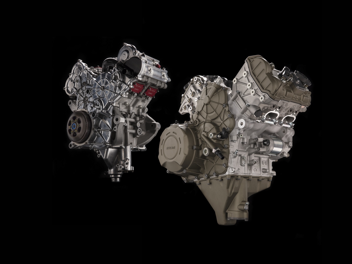 Ducati Desmosedici Stradale And Desmosedici GP 01