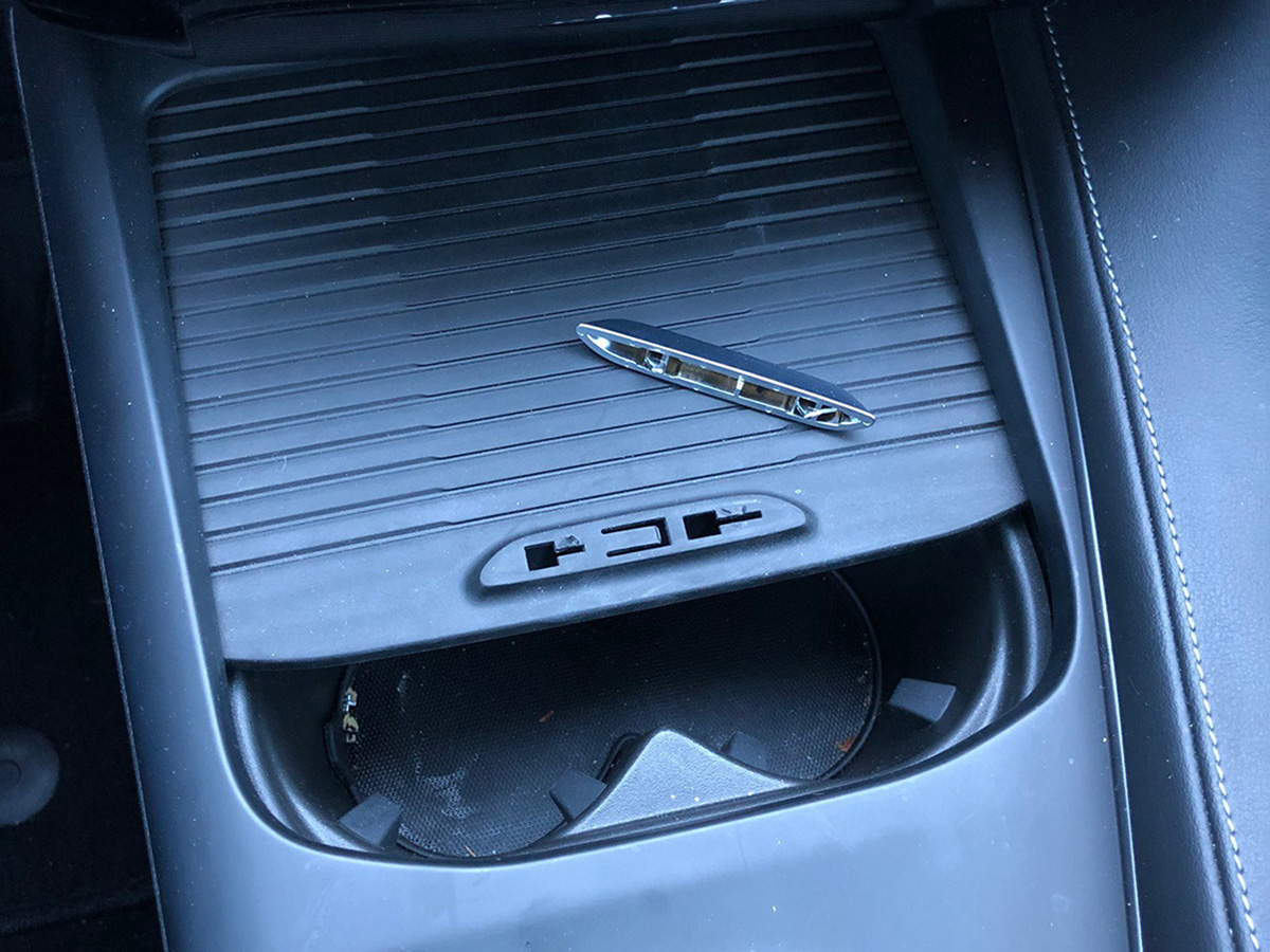 LT QX50 Console 01