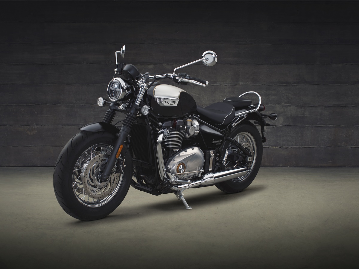 Speedmaster Hero Front Three Quarter