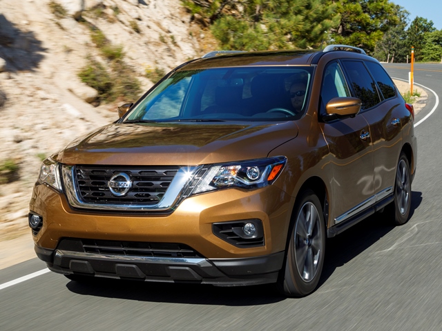 01 2017 Nissan Pathfinder Comparo