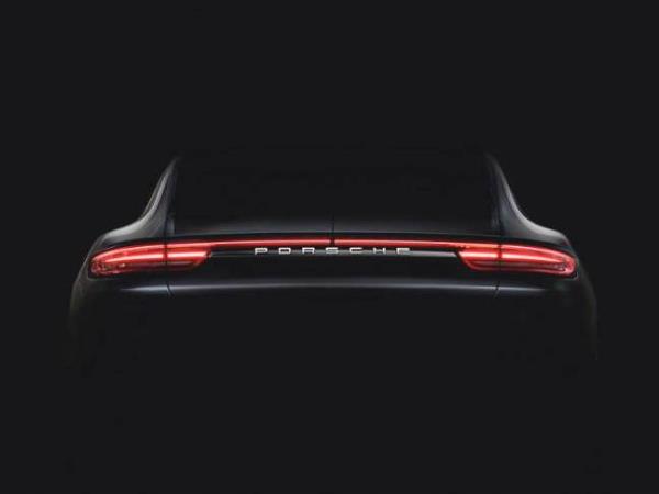 01 2017 Porsche Panamera Teaser
