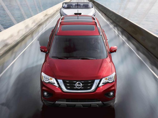 02 2017 Nissan Pathfinder