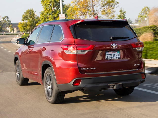 02 2017 Toyota Highlander Red FC