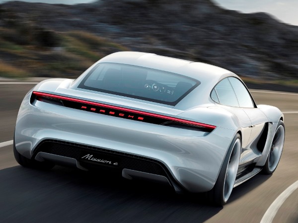 02 Porsche Mission E Concept