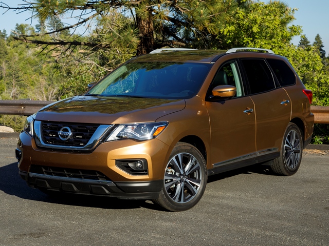 03 2017 Nissan Pathfinder Comparo