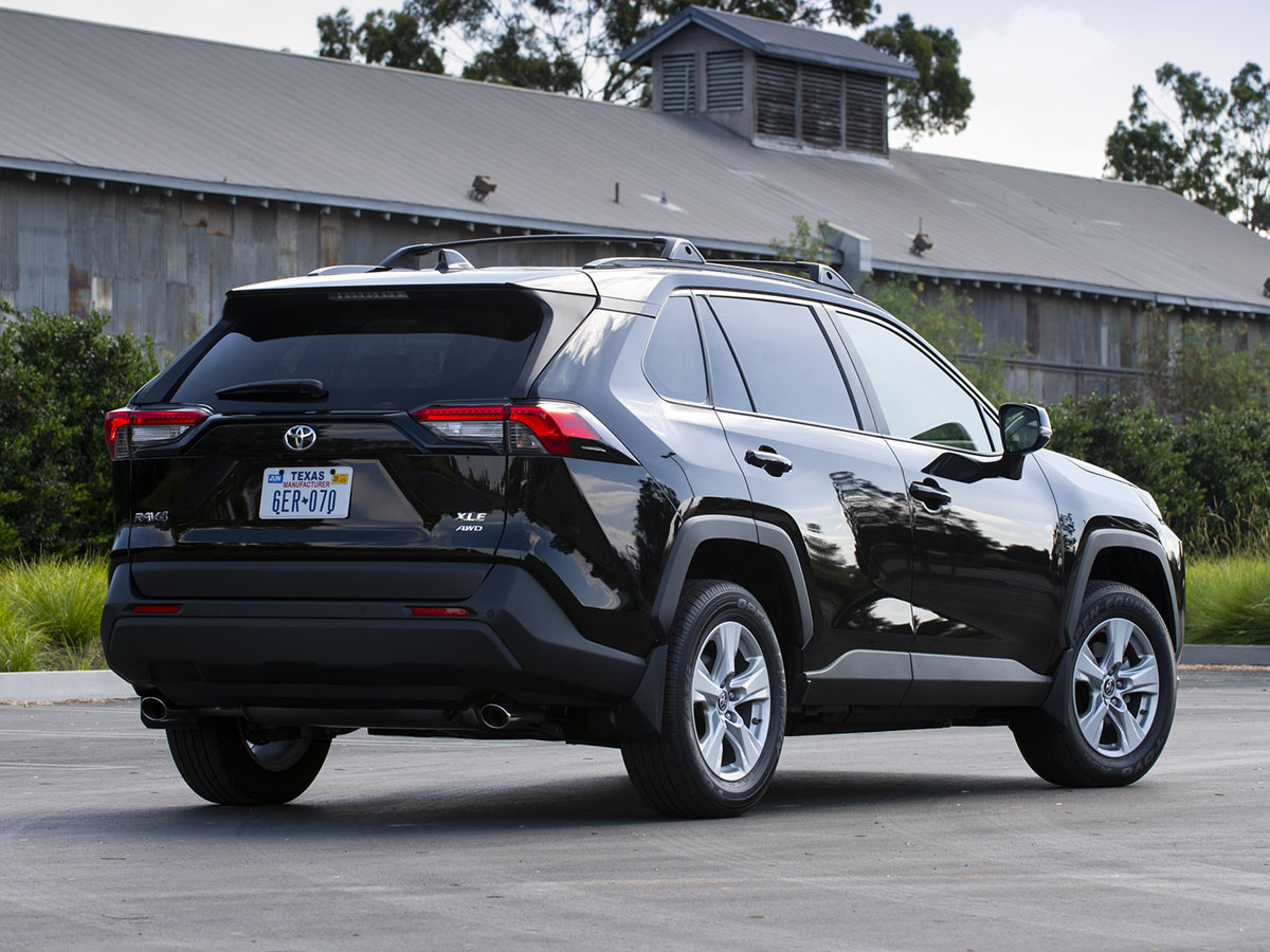 03 2019 Toyota Rav4 Black Kbb