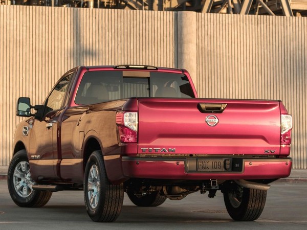 04 2017 Nissan Titan Single Cab (1)