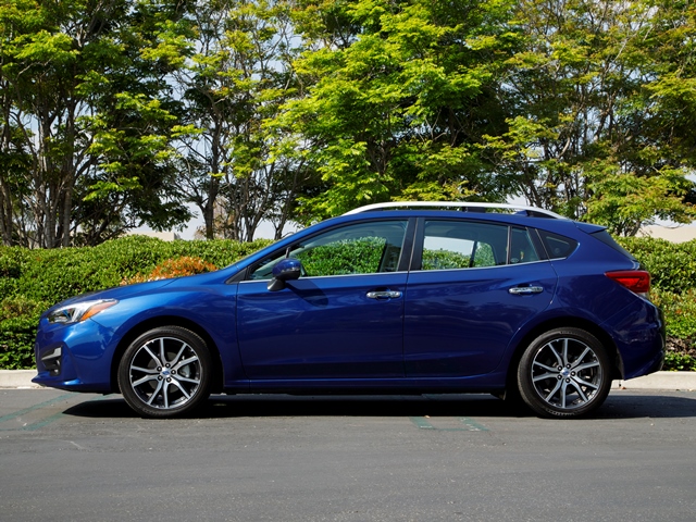 04 2017 Subaru Impreza Hatch Comparo