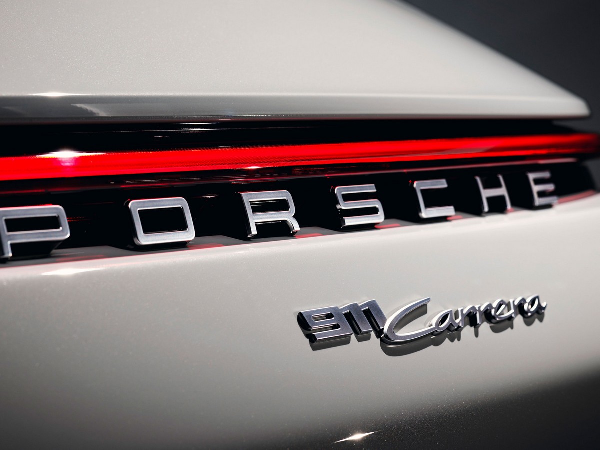 04 2020 Porsche 911 Carrera Cabrio