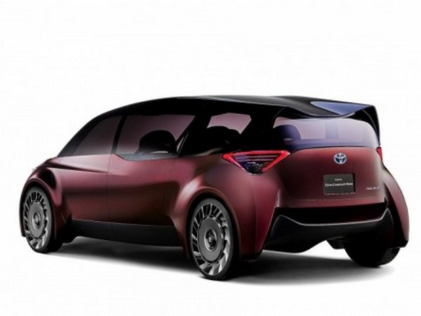 04 Toyota Fine Comfort Ride Concept Oem