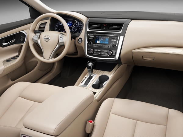 05 2016 Nissan Altima
