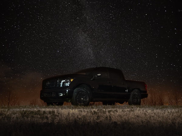 05 2018 Nissan Titan Midnight Edition