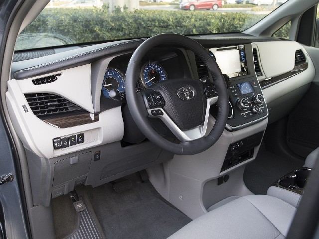 2017 Toyota Sienna