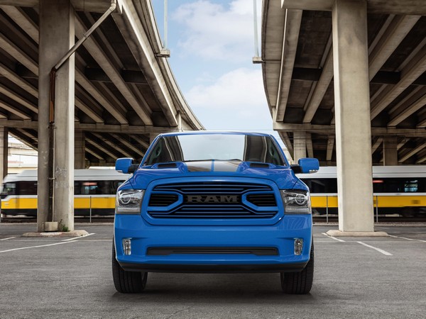 06 2018 Ram 1500 Hydro Blue Oem