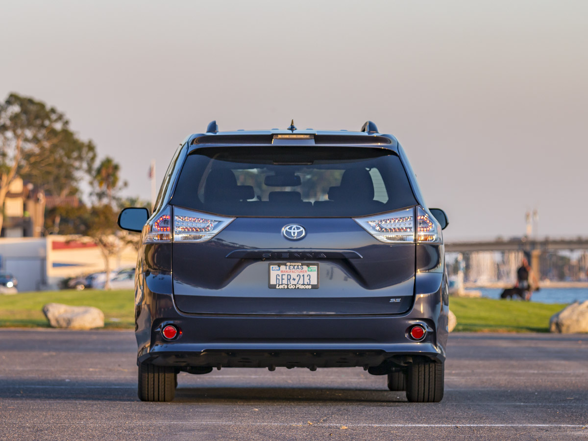 08 2018 Toyota Sienna SE Exterior KBB