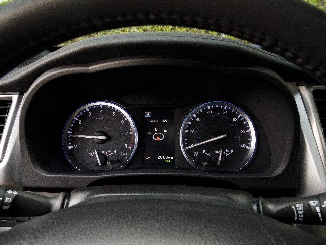 09 2017 Toyota Highlander Comparo