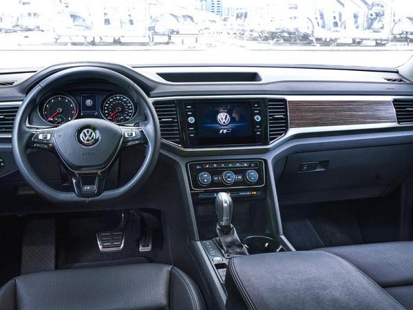 09 2018 Volkswagen Atlas R Line