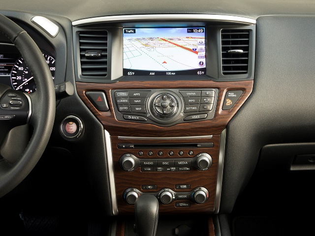 10 2017 Nissan Pathfinder FC