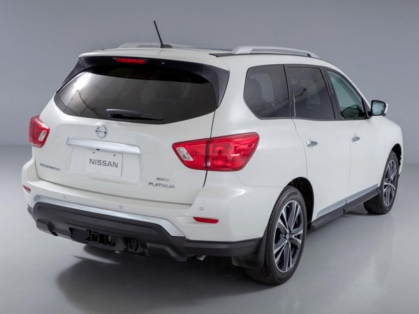 11 2017 Nissan Pathfinder