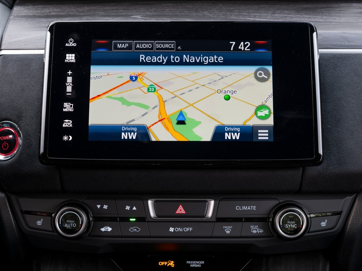 11-2019-honda-clarity-phev-bb-kbb-1