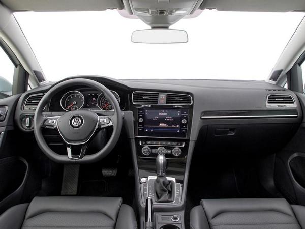 12 2018 Volkswagen Golf