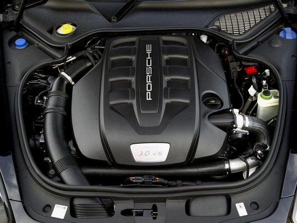 13 2017 Porsche Panamera Turbodiesel Engine