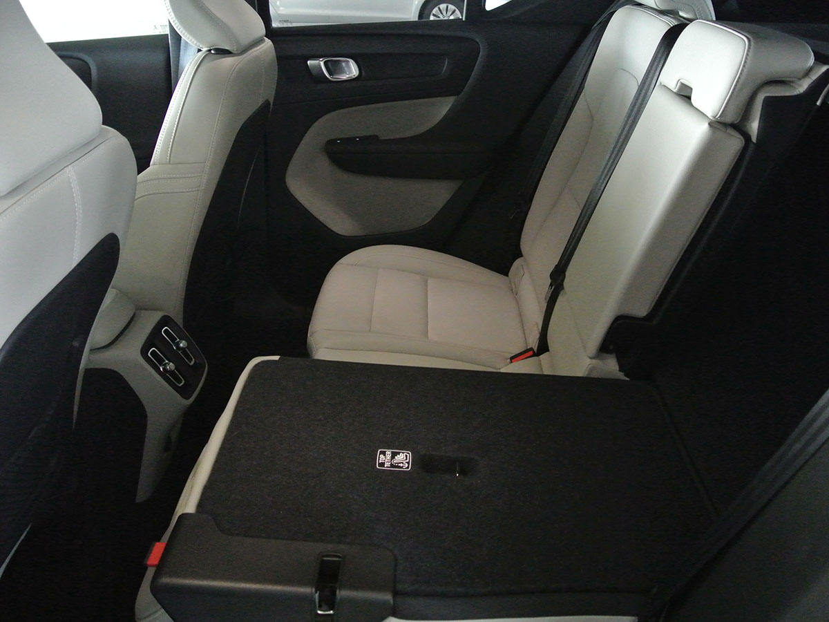 13 2019 Volvo Xc40 Bb