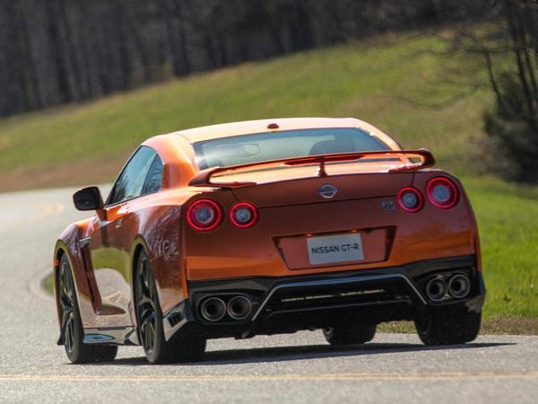 14 2017 Nissan Gtr