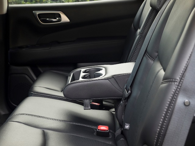 15 2017 Nissan Pathfinder FC