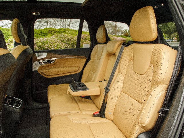 15 2017 Volvo Xc90 Comparo