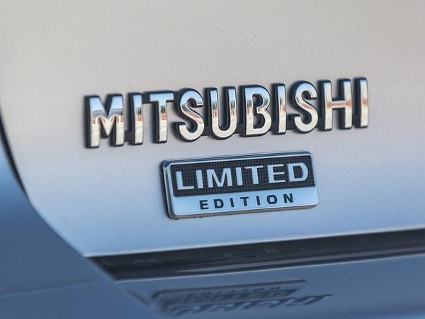 17 2017 Mitsubishi Lancer Limited Edition