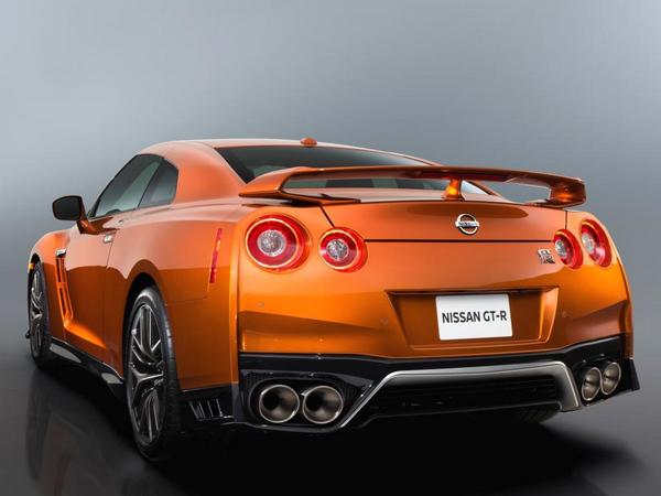 18 2017 Nissan Gtr